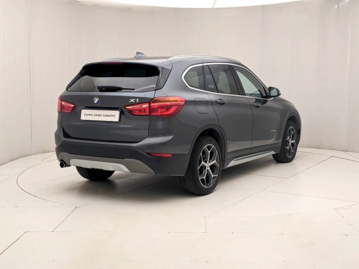 img-3 BMW X1 BMW U1281771