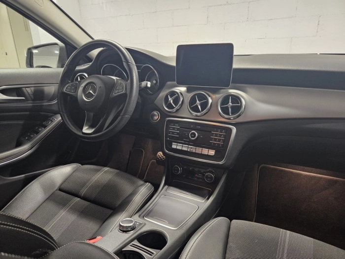 Mercedes-Benz Classe G GLA 180 Sport