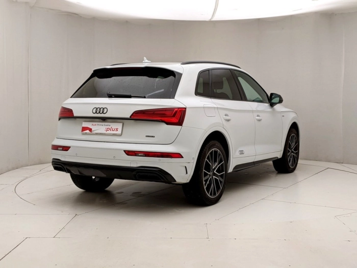 img-3 Audi Q5 Audi U1281454