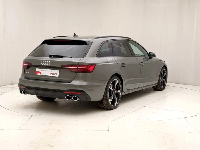 img-1 Audi A4 Audi N1224406