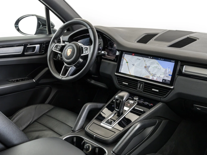 img-3 Porsche Cayenne Porsche U1279512