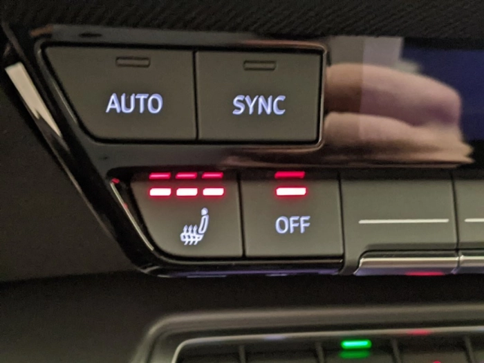 Audi Audi A3 e-tron      1,5    L4  200      DSG MY 25