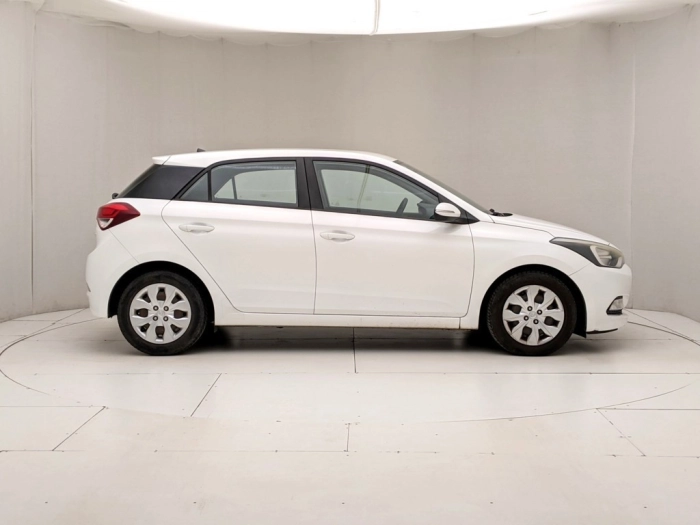 img-2 Hyundai i20 Hyundai U1282598