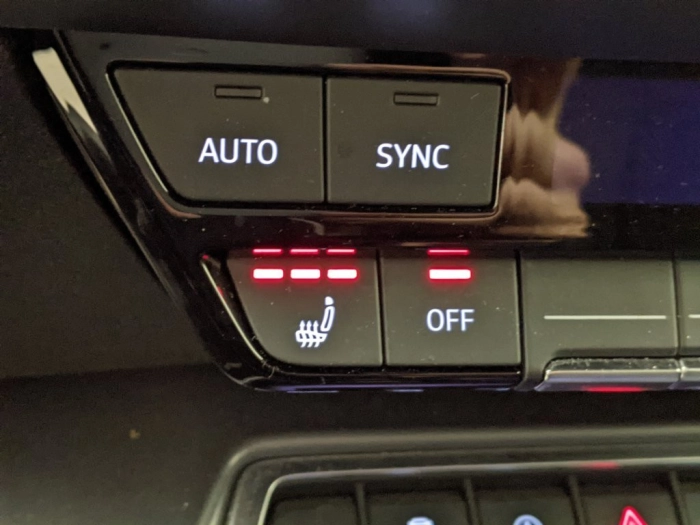 Audi Audi A3 Sedan  TDI  2,0    L4  110      DSG