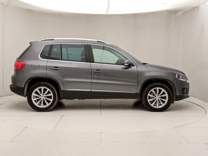 img-2 Volkswagen Tiguan Volkswagen U1282155