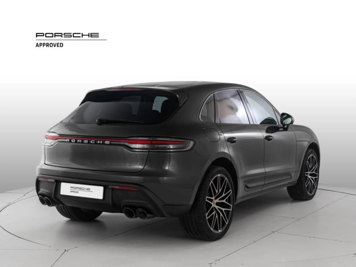 img-2 Porsche Macan Porsche U1282087