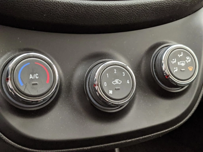 Opel Karl Karl Rocks 1.0 73 CV GPL