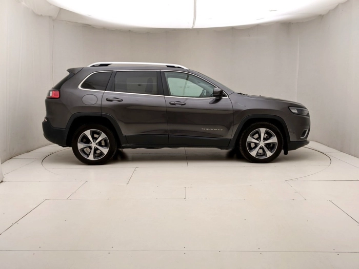 img-2 Jeep Cherokee Jeep U1283149