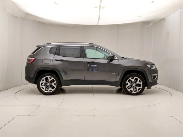 img-2 Jeep Compass Jeep U1282378