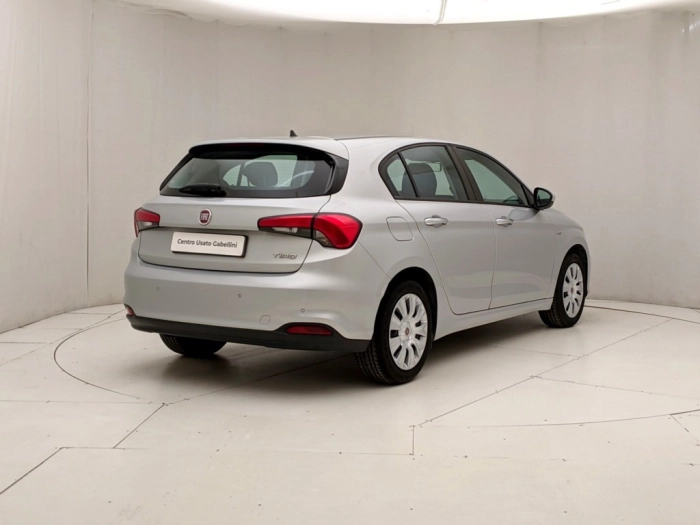 img-3 Fiat Tipo Fiat U1282824