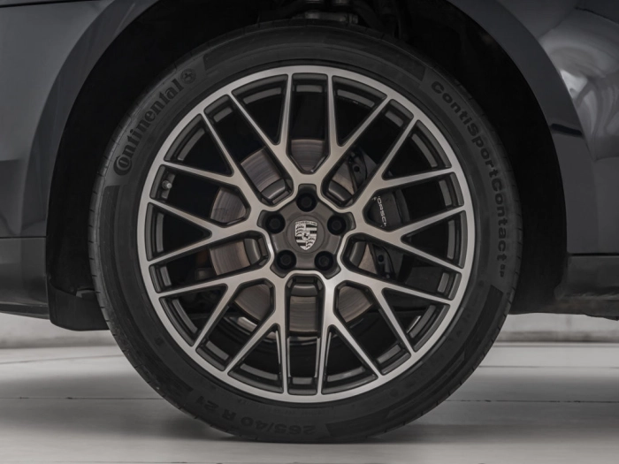 img-4 Porsche Macan Porsche U1281891
