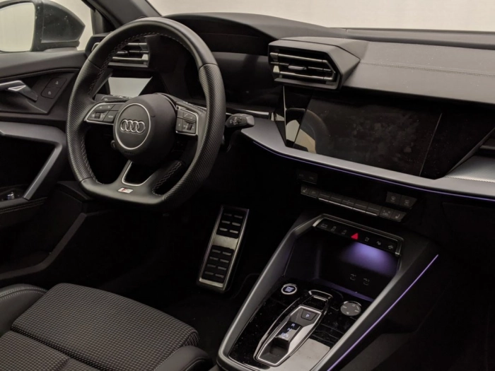 Audi Audi A3 Sedan  TDI  2,0    L4  110      DSG