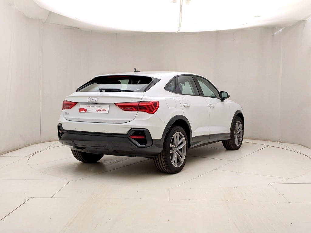 img-3 Audi Q3 Audi U1284723