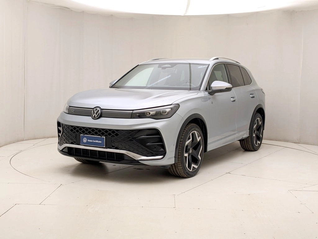 img-0 Volkswagen Tiguan Volkswagen U1283600