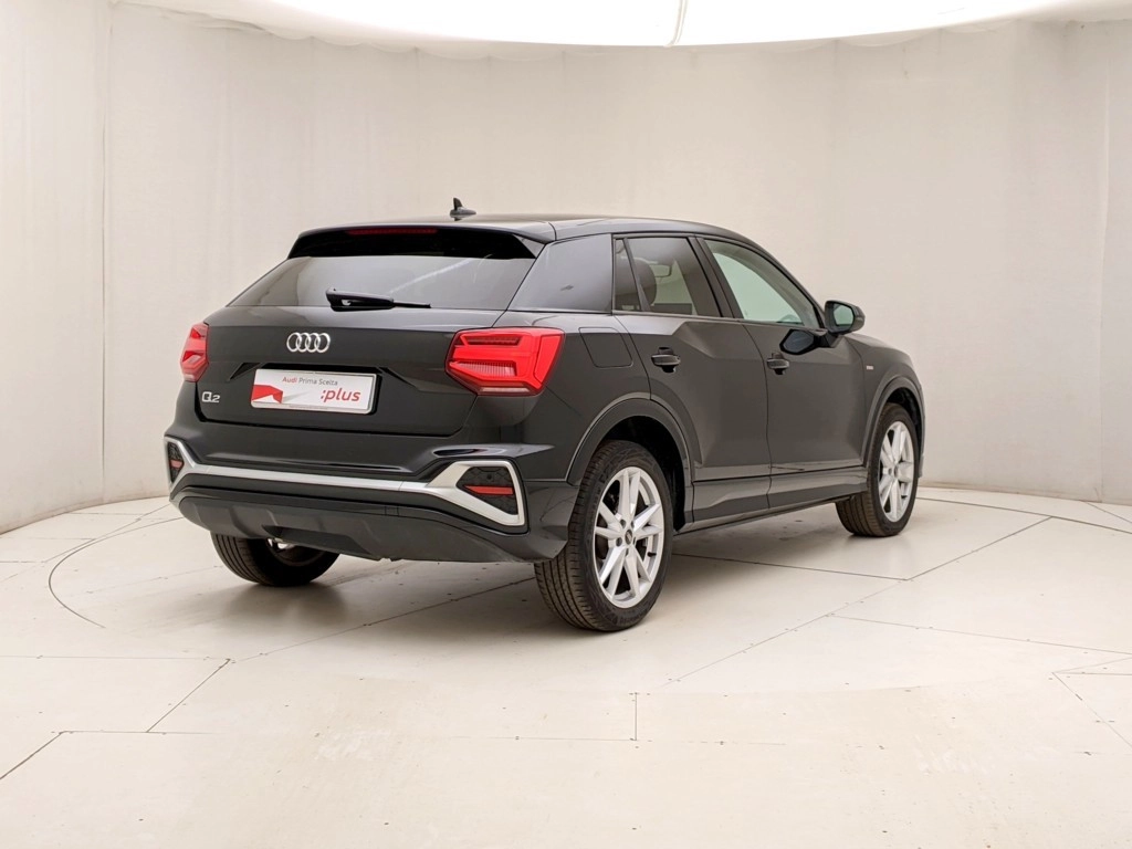 img-3 Audi Q2 Audi U1284060