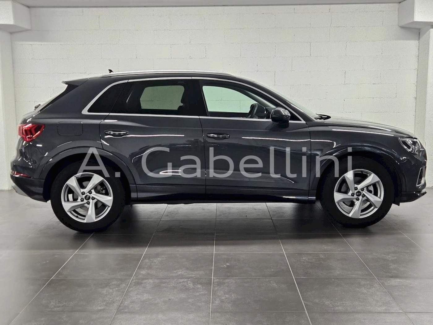 img-2 Audi Q3 Audi U1283477