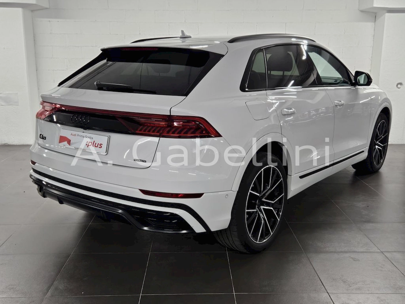 img-3 Audi Q8 Audi U1282957