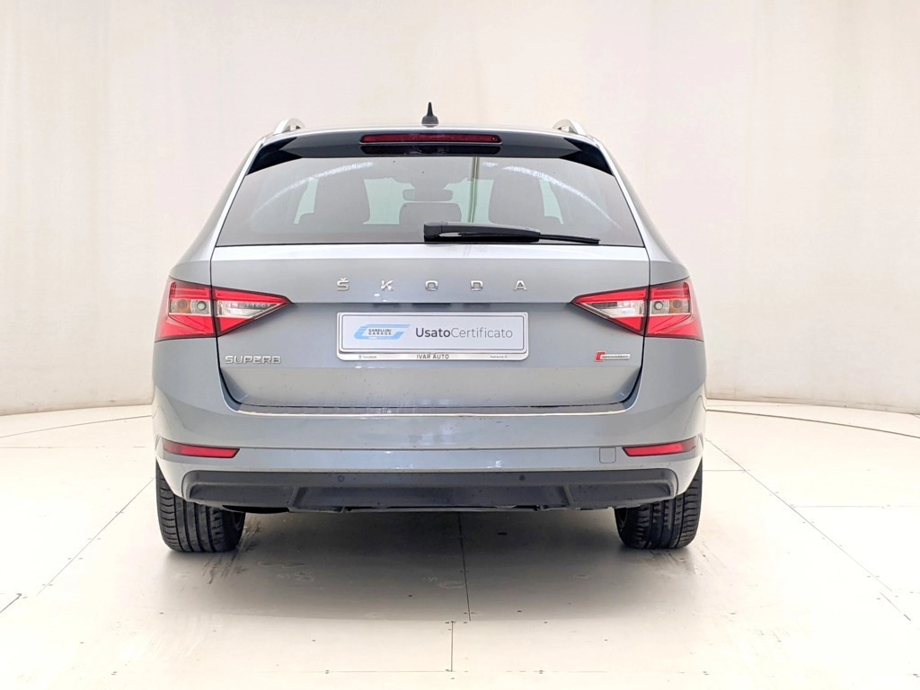 img-4 Skoda Superb Skoda U1284424
