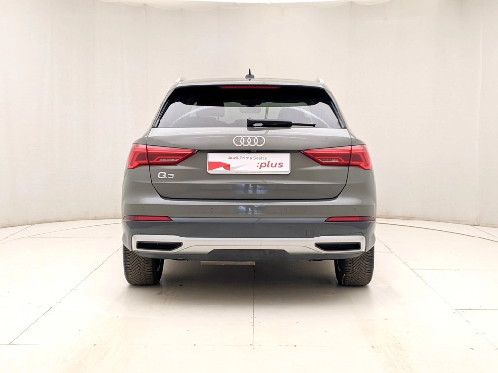 img-4 Audi Q3 Audi U1284318