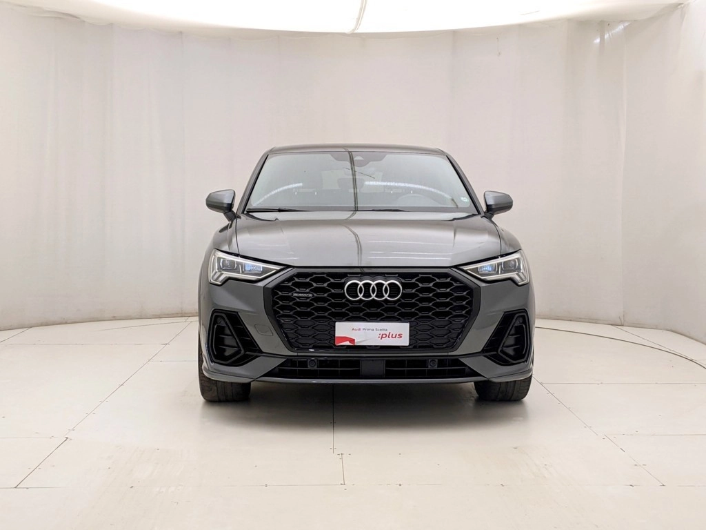 img-1 Audi Q3 Audi U1284517