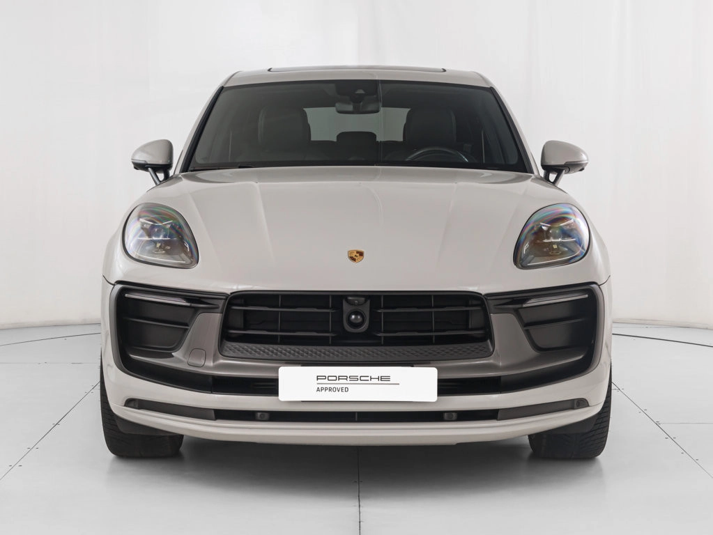 img-1 Porsche Macan Porsche U1282758