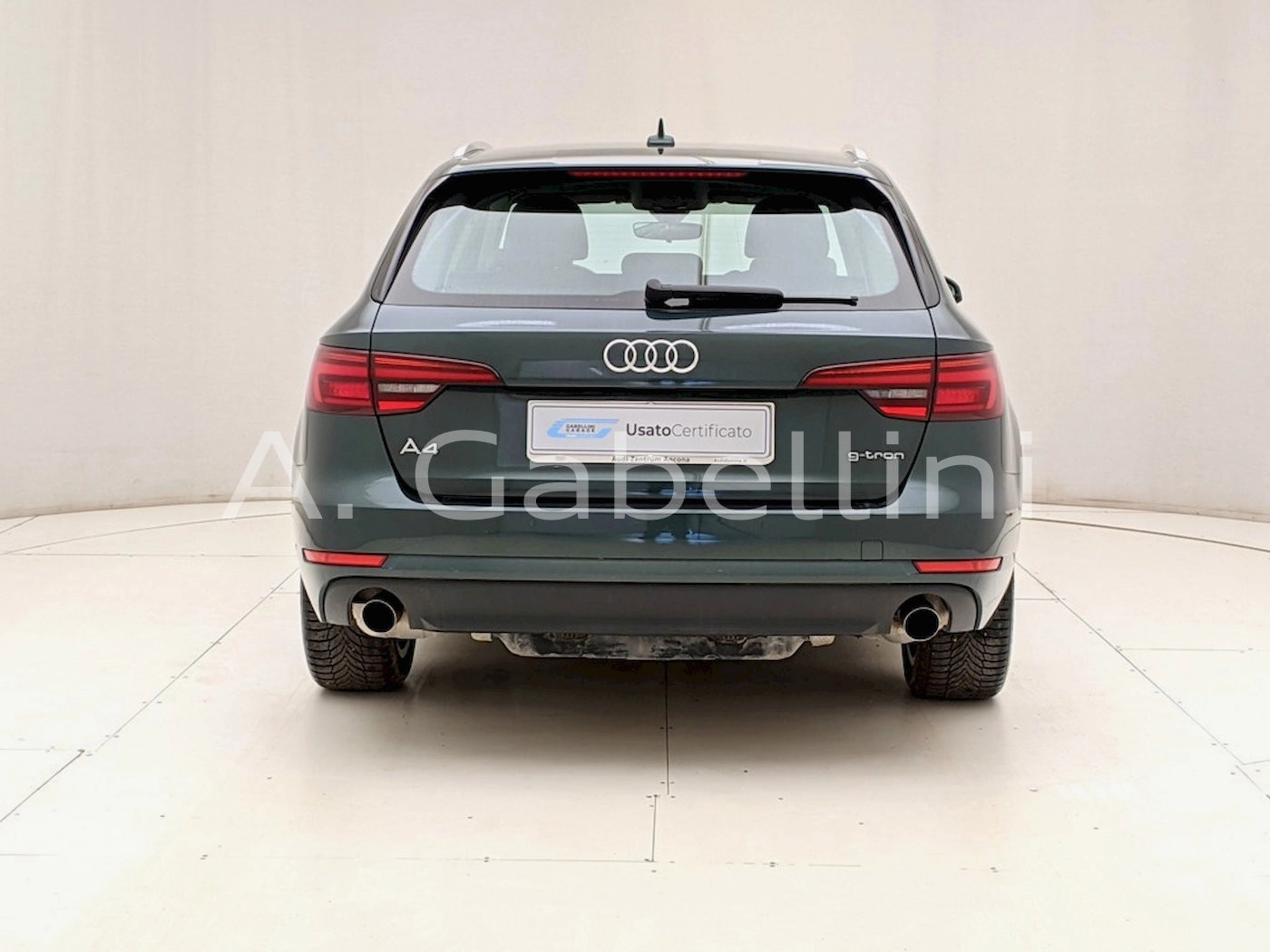 img-4 Audi A4 Audi U1282600