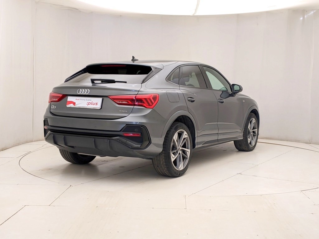 img-3 Audi Q3 Audi U1284517