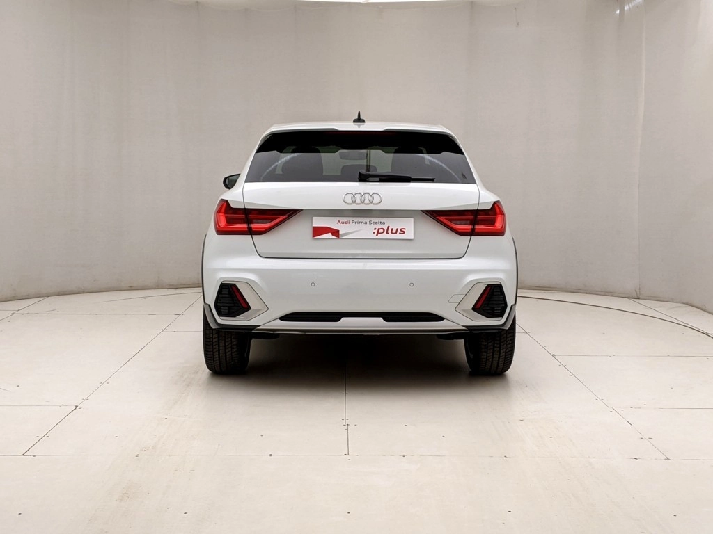 img-4 Audi A1 Audi U1284789