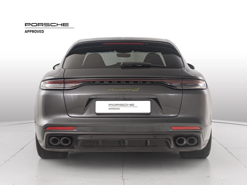 img-3 Porsche Panamera Porsche U1283700