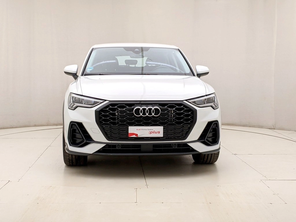 img-1 Audi Q3 Audi U1284723