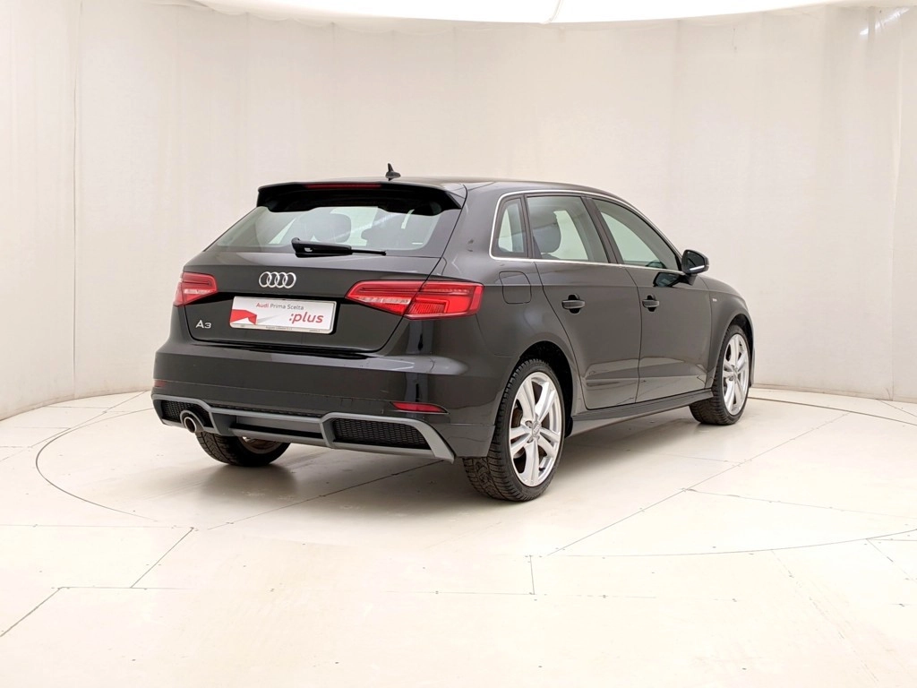 img-3 Audi A3 Audi U1284261