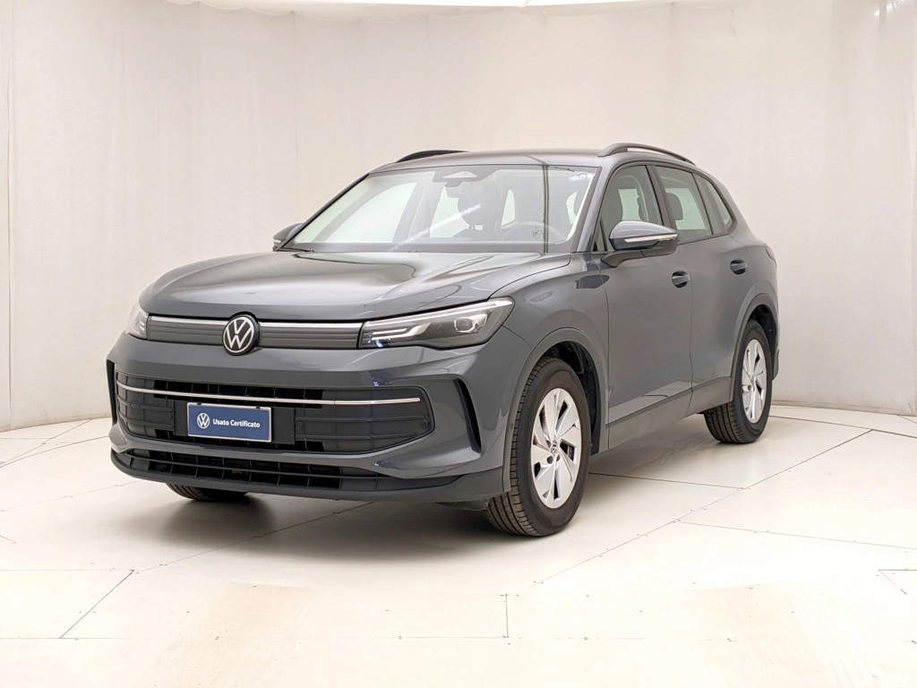 img-0 Volkswagen Tiguan Volkswagen U1284245
