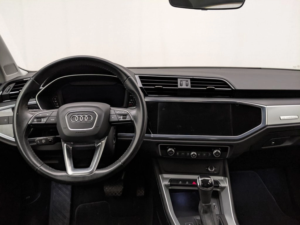 img-3 Audi Q3 Audi U1282304