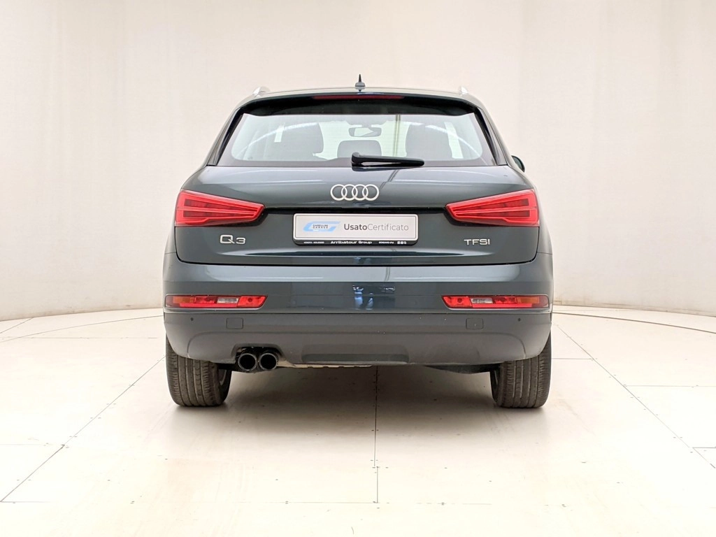 img-4 Audi Q3 Audi U1284260