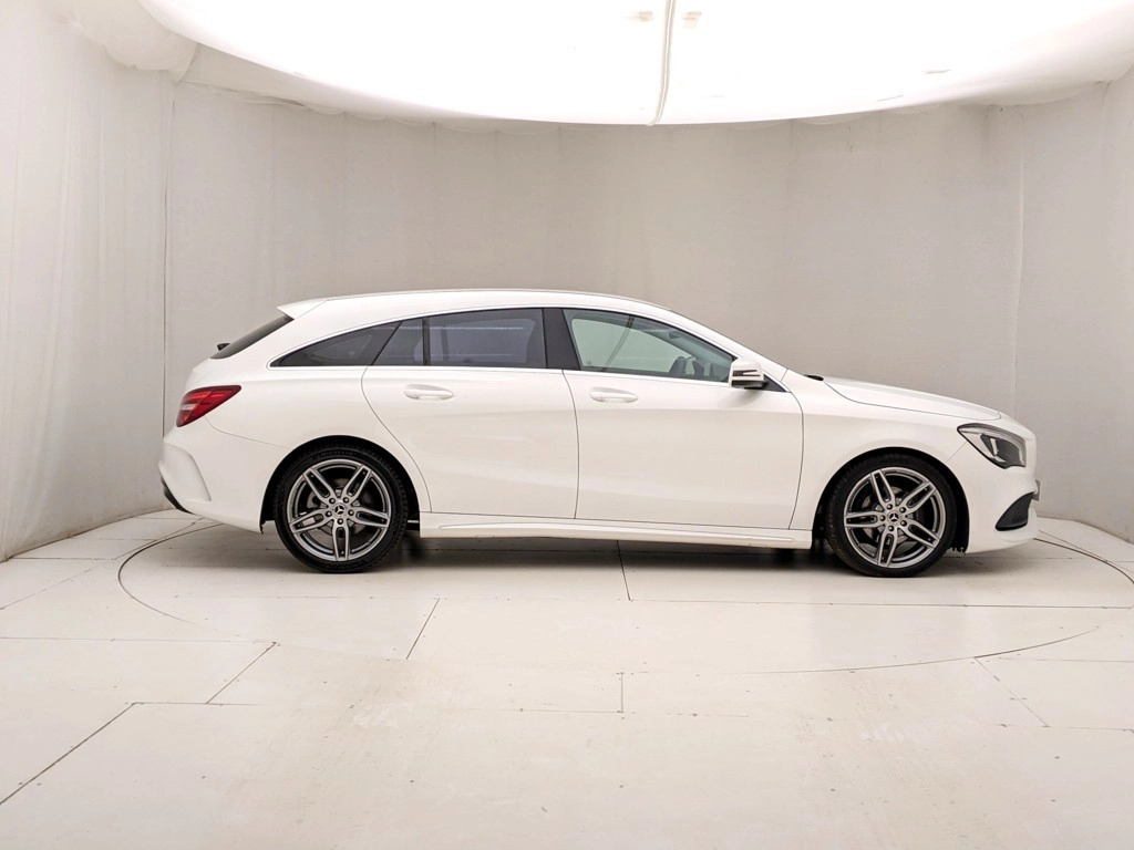 img-2 Mercedes-Benz Classe CLA Mercedes-Benz U1284077