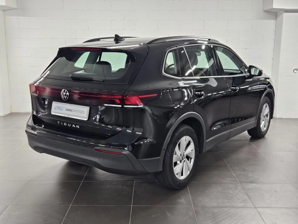 img-3 Volkswagen Tiguan Volkswagen U1283445