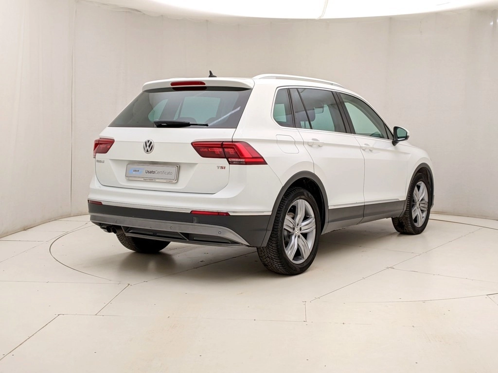 img-3 Volkswagen Tiguan Volkswagen U1282776