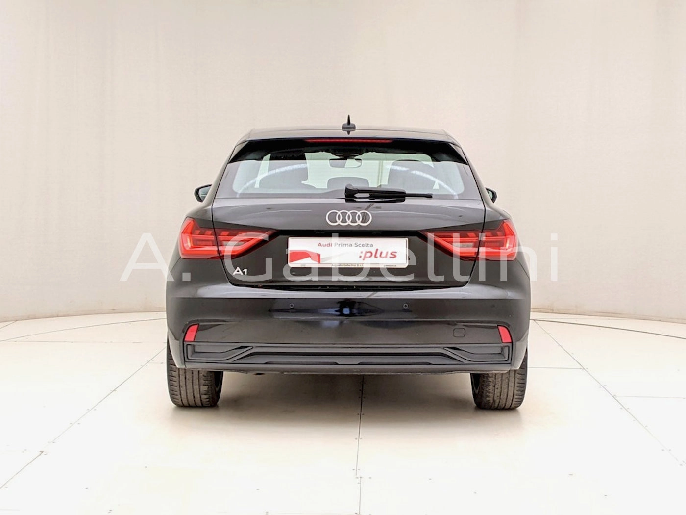 img-4 Audi A1 Audi U1284010
