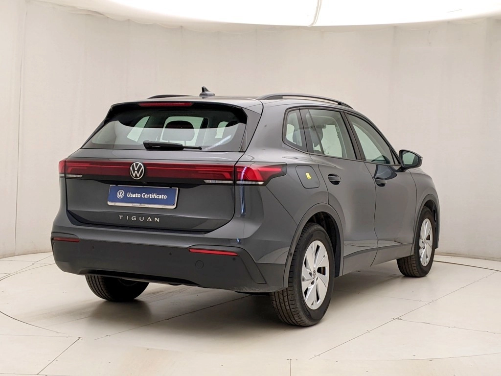 img-3 Volkswagen Tiguan Volkswagen U1284245