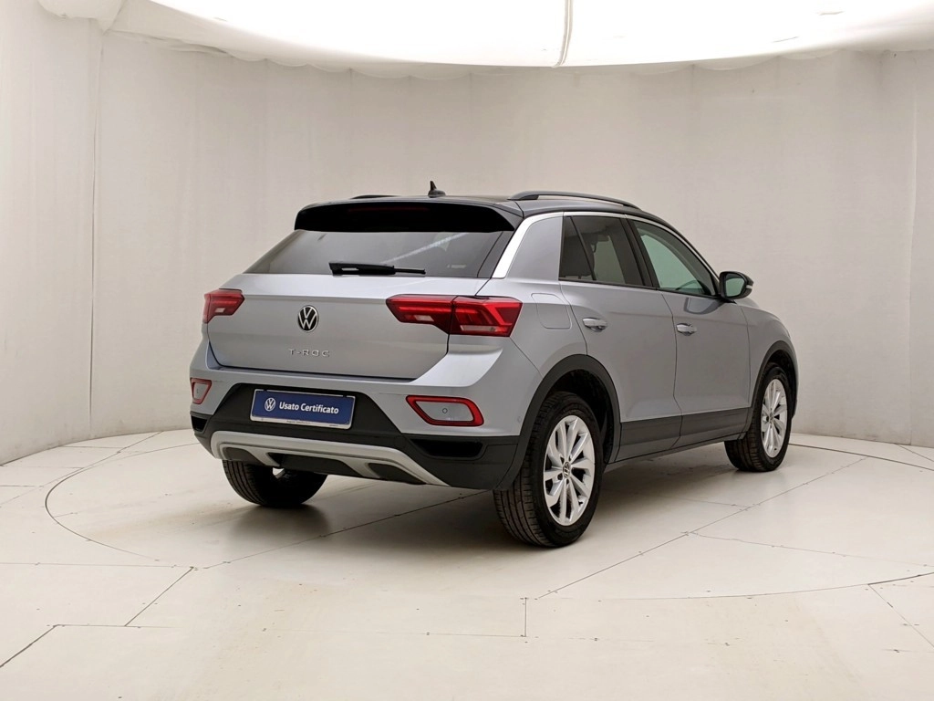 img-3 Volkswagen T-Roc Volkswagen U1282750