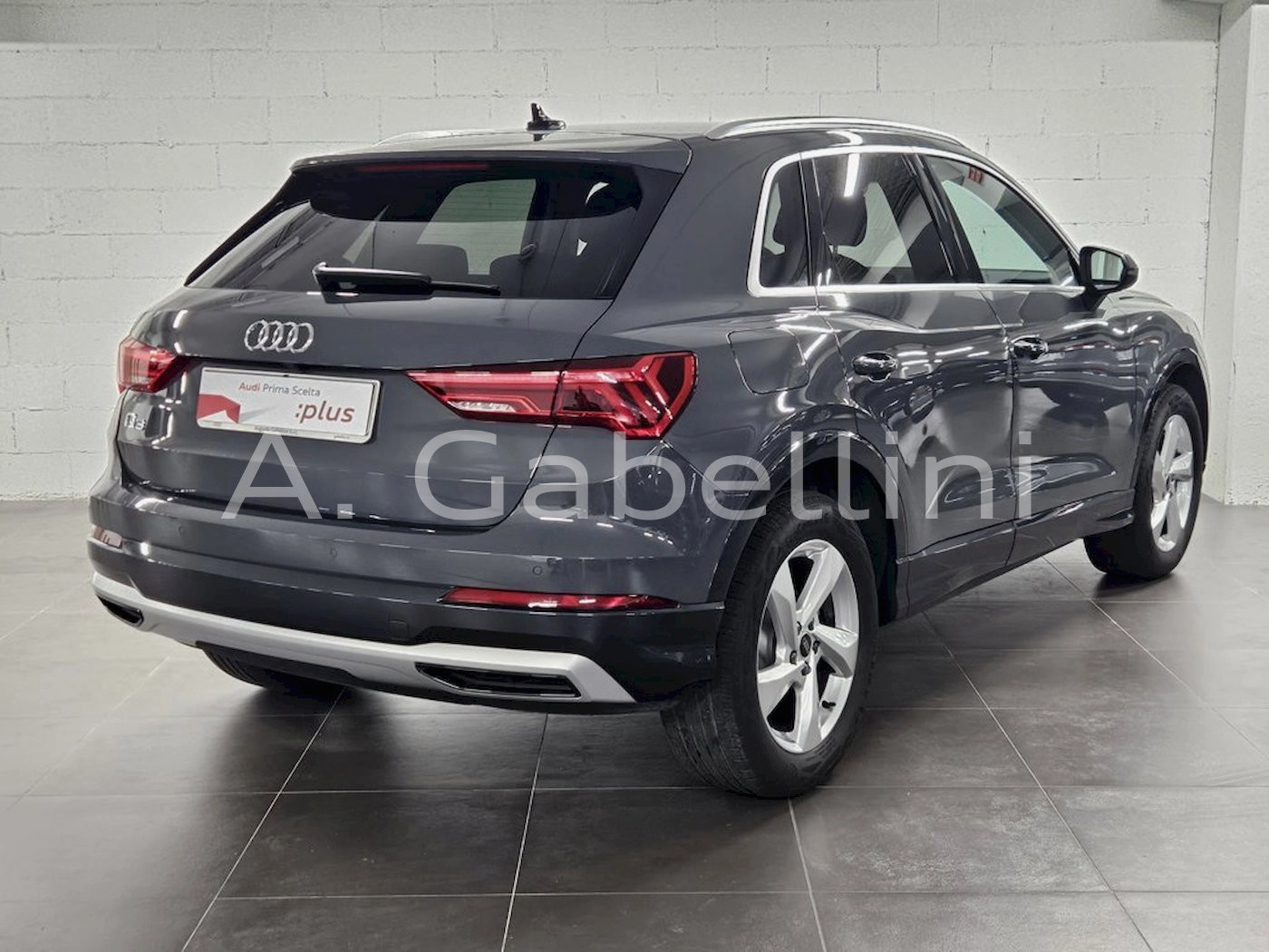 img-3 Audi Q3 Audi U1283477