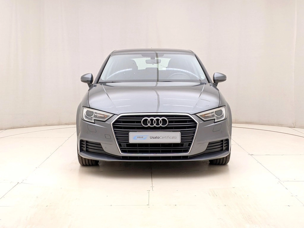 img-1 Audi A3 Audi U1284224