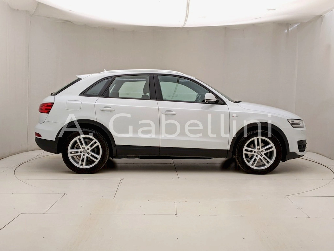 img-2 Audi Q3 Audi U1283360