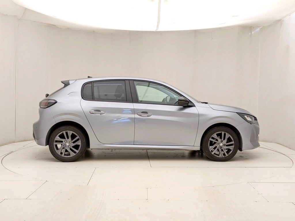 img-2 Peugeot 208 Peugeot U1284378