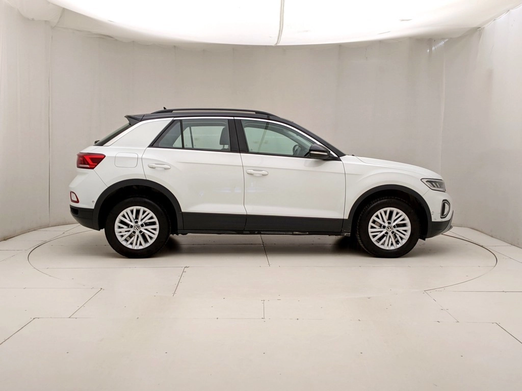 img-2 Volkswagen T-Roc Volkswagen U1283322