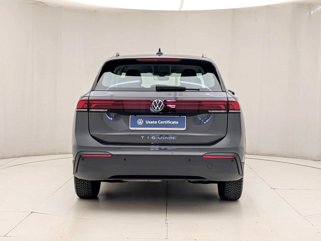 img-4 Volkswagen Tiguan Volkswagen U1284405