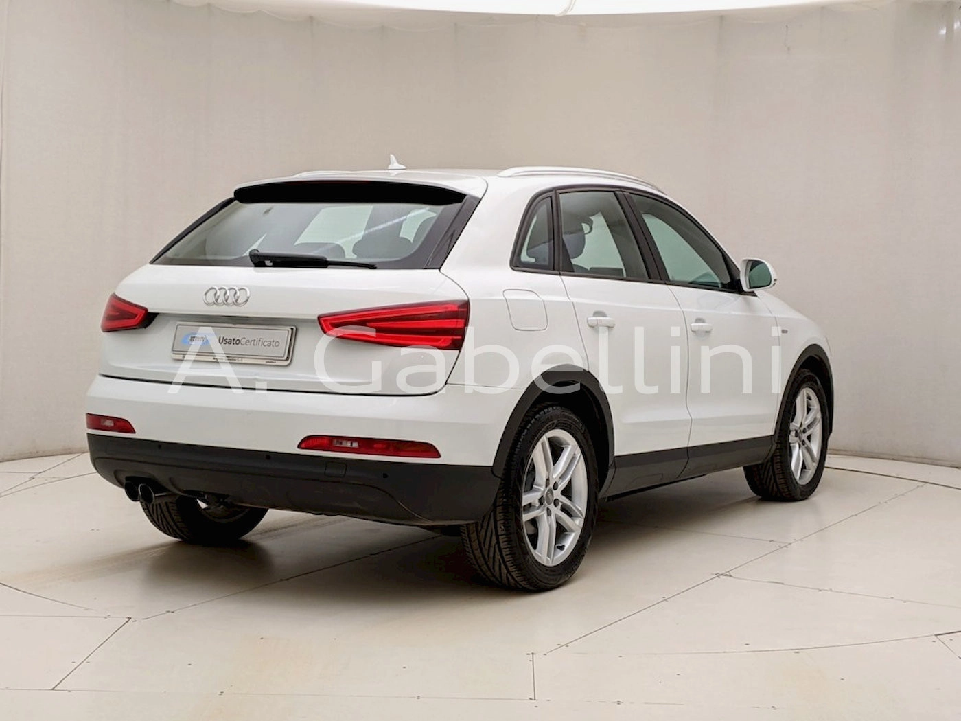 img-3 Audi Q3 Audi U1283360