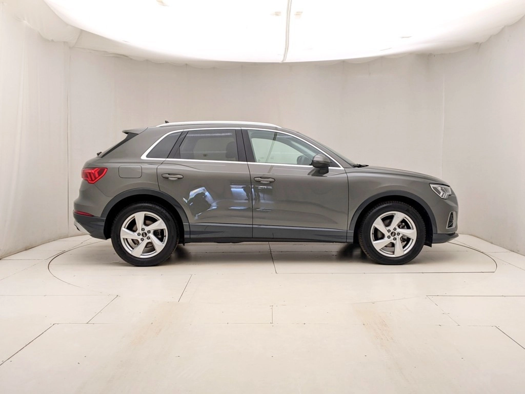 img-2 Audi Q3 Audi U1284318