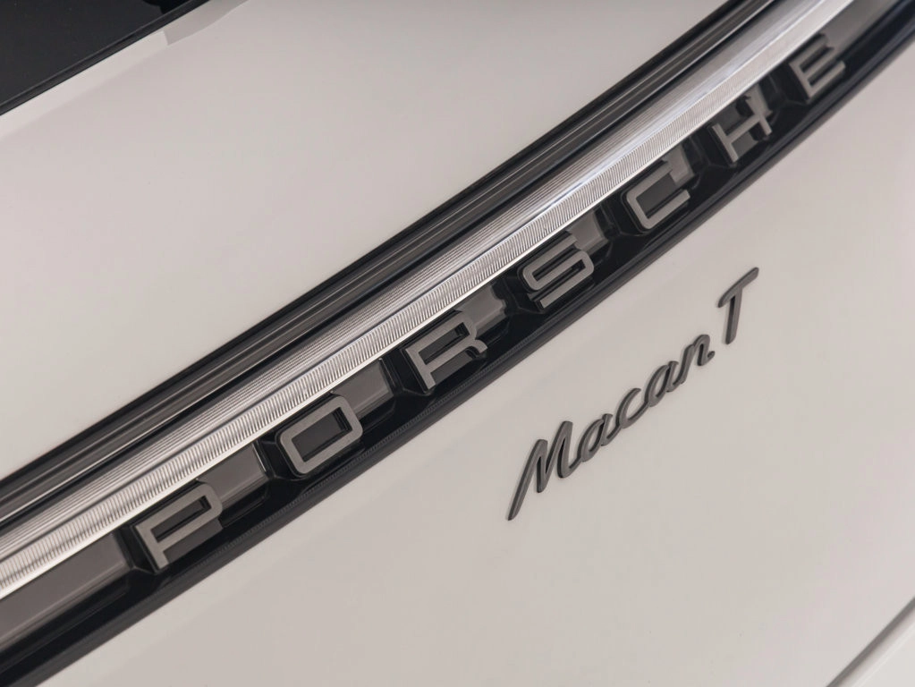 img-4 Porsche Macan Porsche U1282758