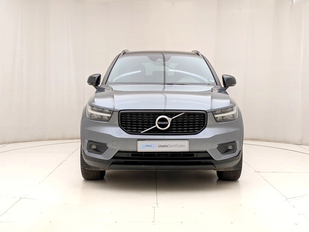 img-1 Volvo XC40 Volvo U1283880